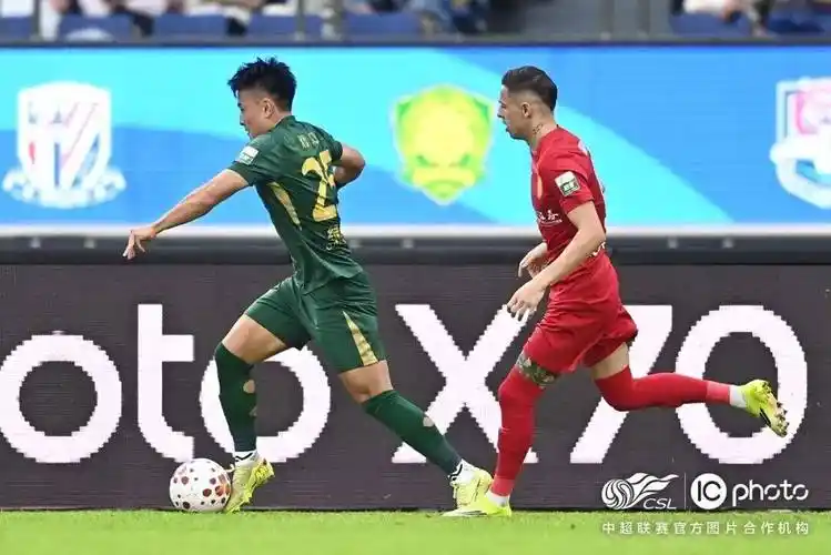 欧冠对决：曼联 VS 皇家马德里